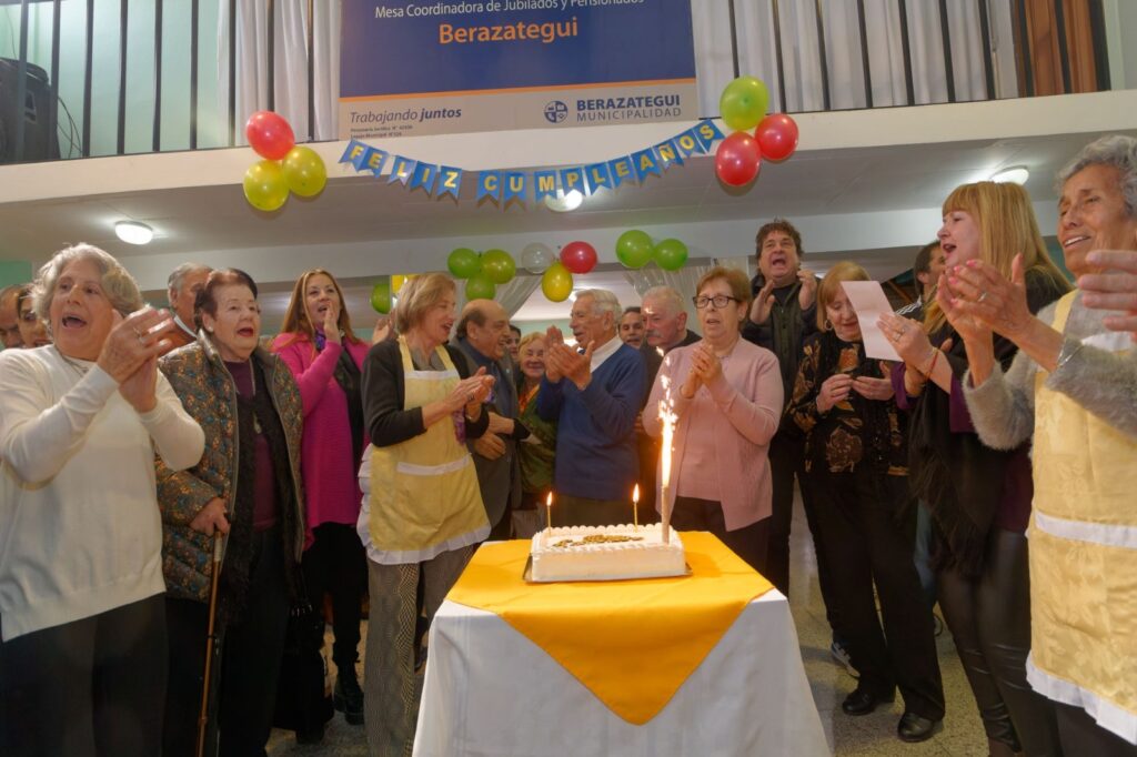thumbnail_El Centro de Jubilados Mesa Coordinadora festejó su 46° aniversario 4