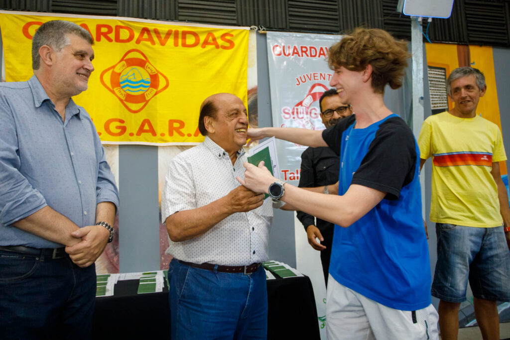70 GUARDAVIDAS RECIBIERON SUS DIPLOMAS (2)