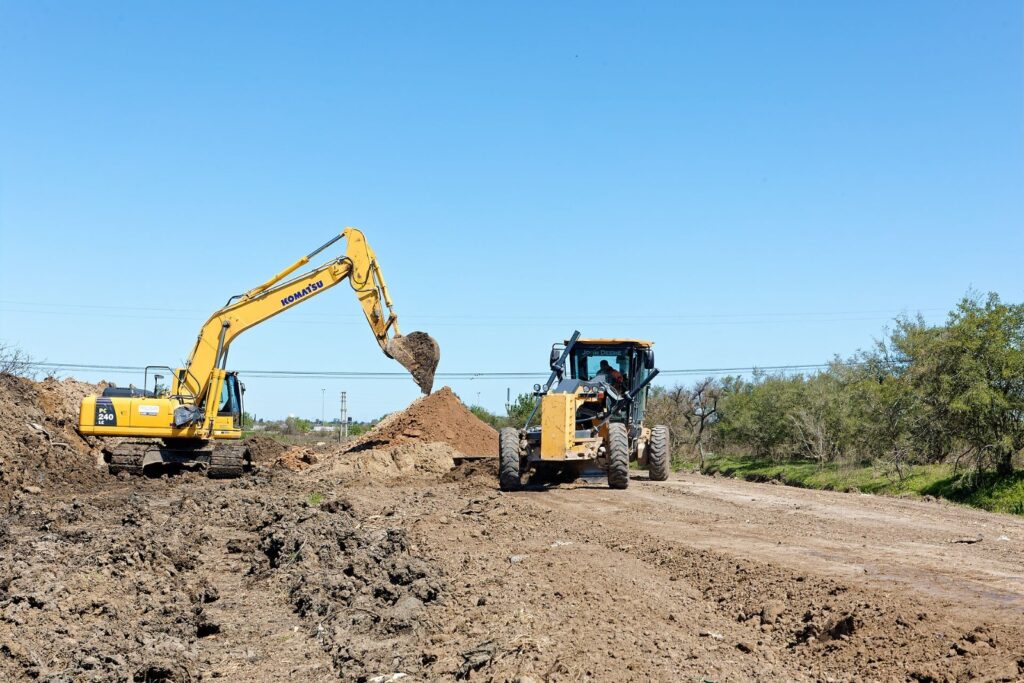 thumbnail_FINALIZARON LOS TRABAJOS DE SANEAMIENTO DEL CANAL PLUVIAL PADRE MUGICA (2)