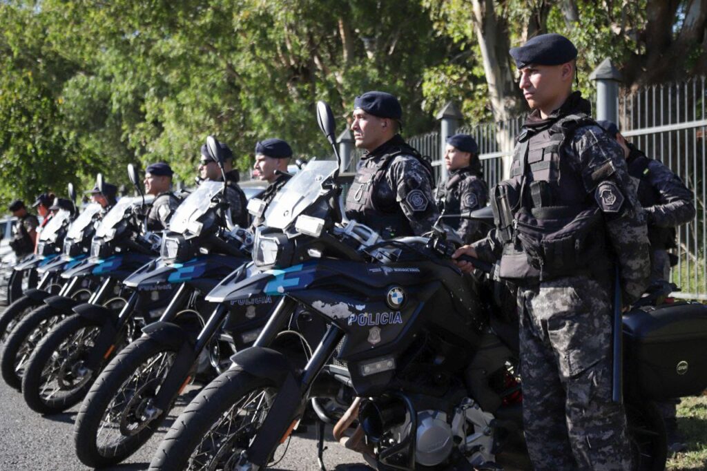 MEGAOPERATIVO DE SATURACIÓN POLICIAL EN QUILMES OESTE (5)