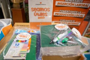 thumbnail_BERAZATEGUI LANZA NUEVAMENTE LA CAMPAÑA DE DONACIÓN DE ÚTILES ESCOLARES_2