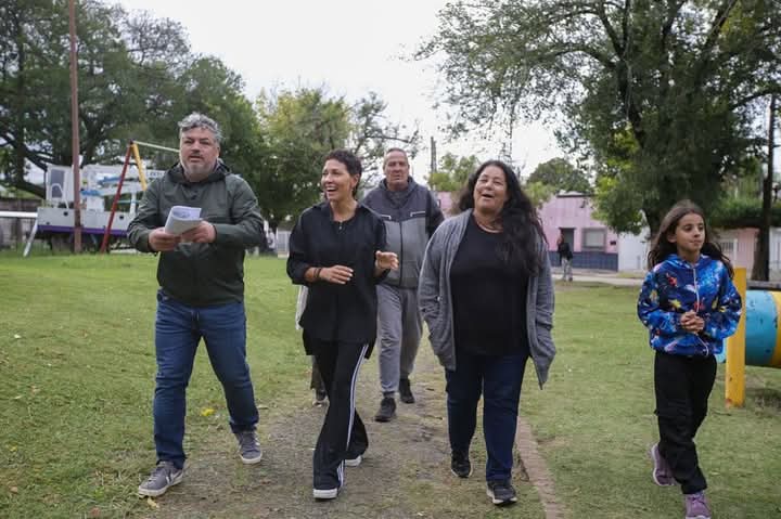thumbnail_MAYRA ANUNCIÓ LA RENOVACIÓN DE LA PLAZA SANTO DOMINGO Y SUPERVISÓ UN OPERATIVO DE LIMPIEZA (2)