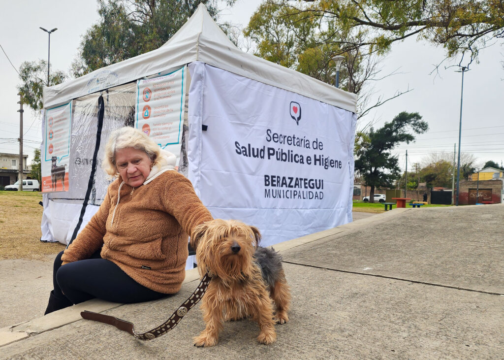 20250729_Jornada_Salud_Animal_Vacunacion_Desparacitacion_Plaza_La_Loma_SR_05