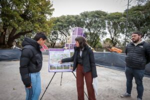 MAYRA RECORRIÓ EL AVANCE DE UNA OBRA PARA LA RECREACIÓN Y EL DEPORTE EN EL PARQUE DE LA CIUDAD (4)