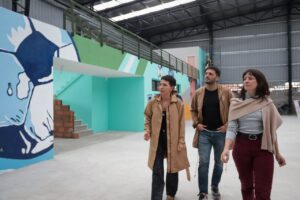 MAYRA RECORRIÓ LA OBRA DEL NUEVO POLIDEPORTIVO DEL BARRIO KOLYNOS EN QUILMES OESTE (1)