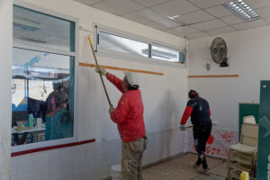 PINTARON AULAS EN EL JARDÍN DE INFANTES N° 913 (2)