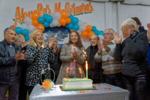 thumbnail_El Centro de Jubilados Los Abuelos de Bustillo festejó sus bodas de plata 3