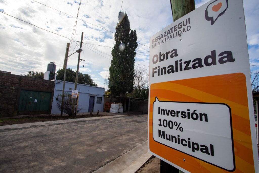thumbnail_Mussi inauguró nuevos pavimentos en Berazategui (1)