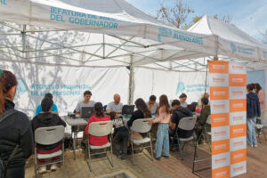 Continúan los operativos gratuitos de documentación en Berazategui (3)