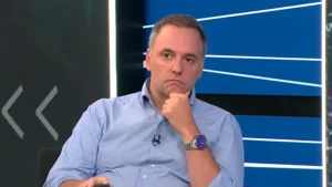 adorni-defendio-el-viaje-su-esposa-y-nego-irregularidades