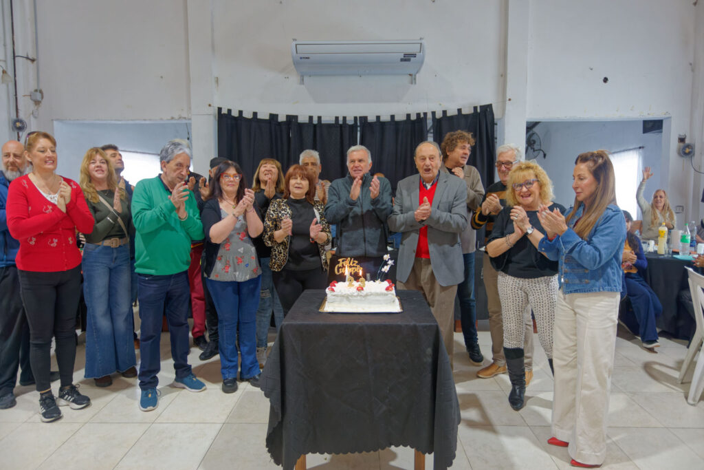 El Centro de Jubilados A Todo Pulmón festejó su 23° aniversario (2)