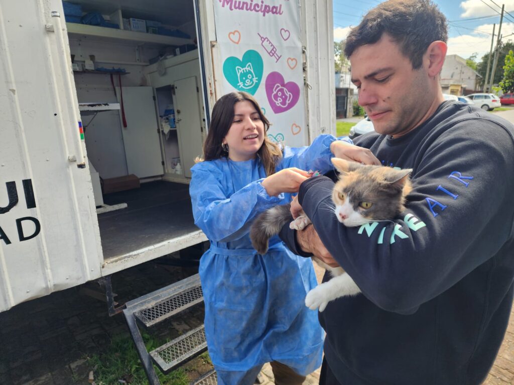 Nueva Jornada municipal de Salud Animal en el barrio Bustillo